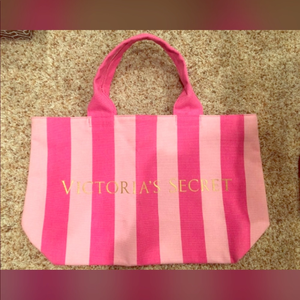 Pink vs tote bag